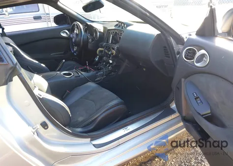 2011 Nissan 370Z Touring z USA, uszkodzony, nr VIN JN1AZ4EH0BM555433